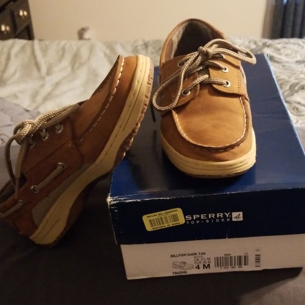 Sperry drop-side shoes